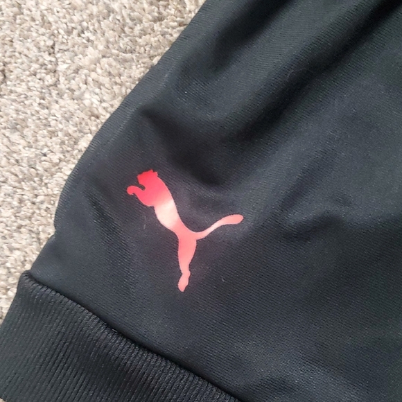 Puma Black and Red Hoodie Set - Picture 5 of 9